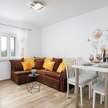 Apartment Ivana Малинська Екстер'єр фото