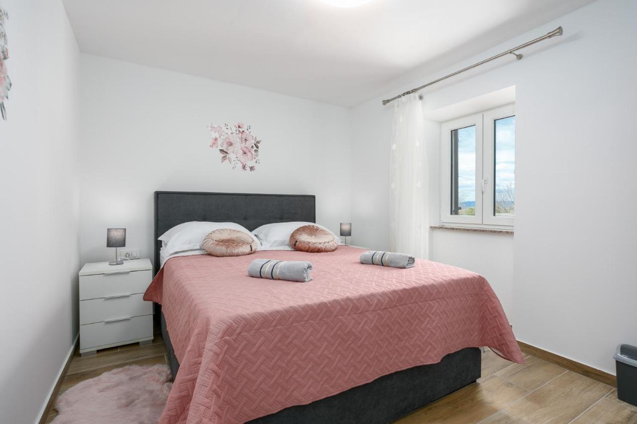 Apartment Ivana Малинська Екстер'єр фото