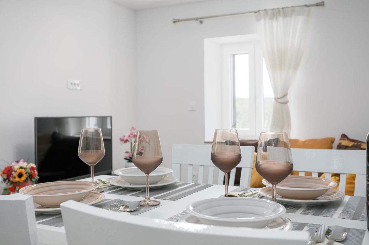 Apartment Ivana Малинська Екстер'єр фото