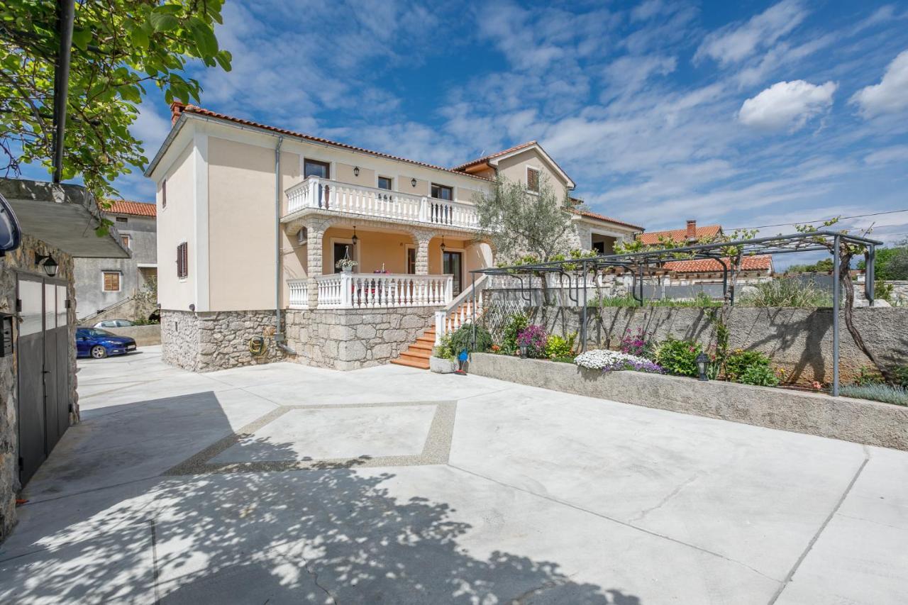 Apartment Ivana Малинська Екстер'єр фото